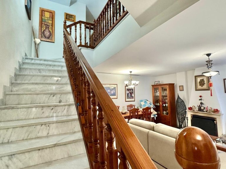 Villa for Sale in Montemar, Malaga 9