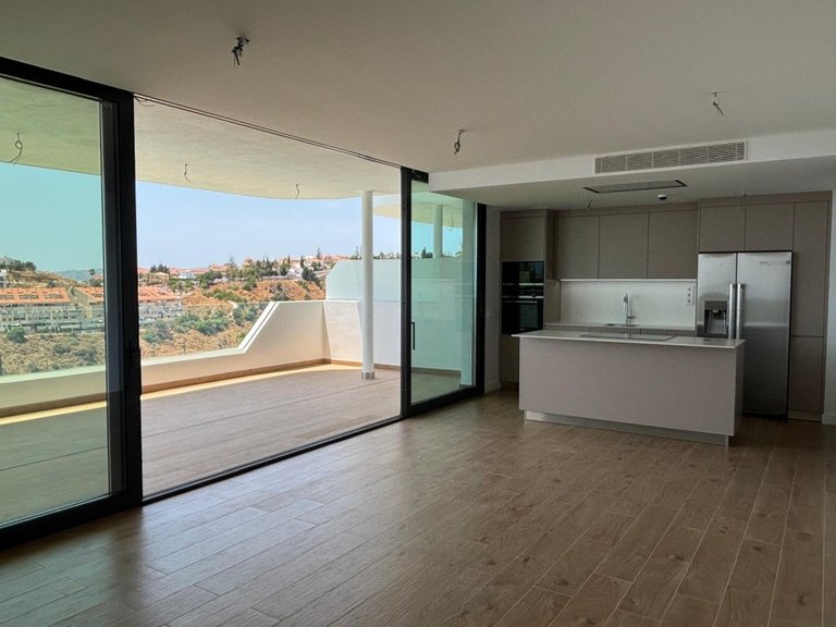 Apartment for Sale in Fuengirola, Malaga 16