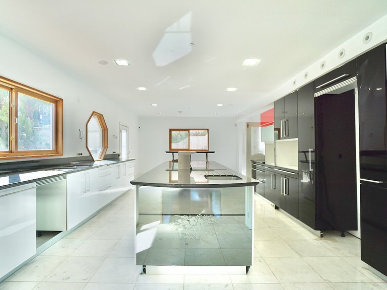 Villa for Sale in Benahavís, Malaga 14