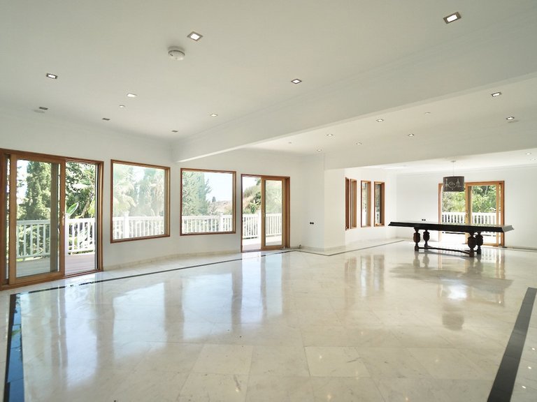 Villa for Sale in Benahavís, Malaga 17