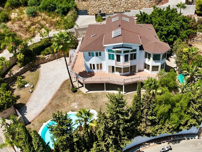 Villa for Sale in Benahavís, Malaga 2