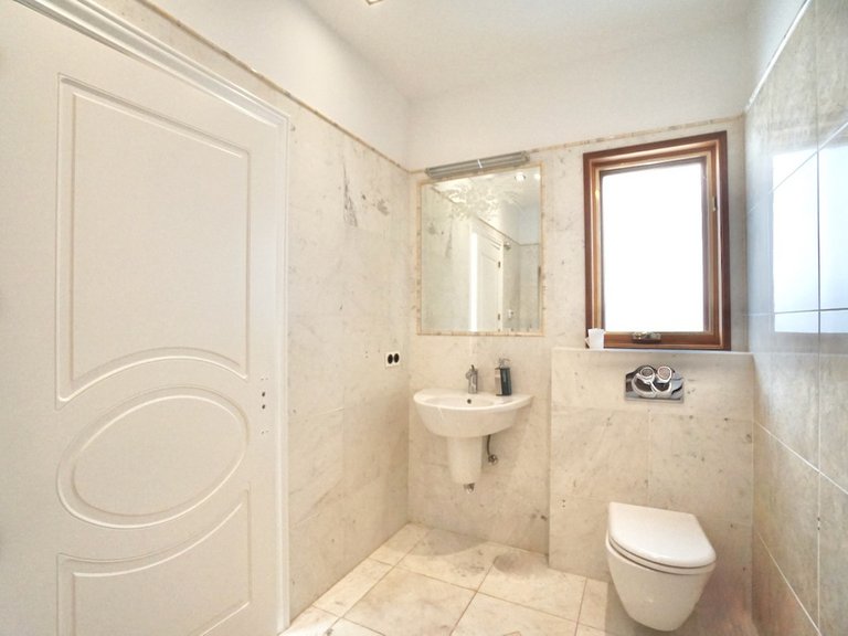 Villa for Sale in Benahavís, Malaga 33