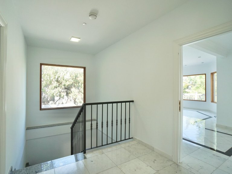 Villa for Sale in Benahavís, Malaga 36