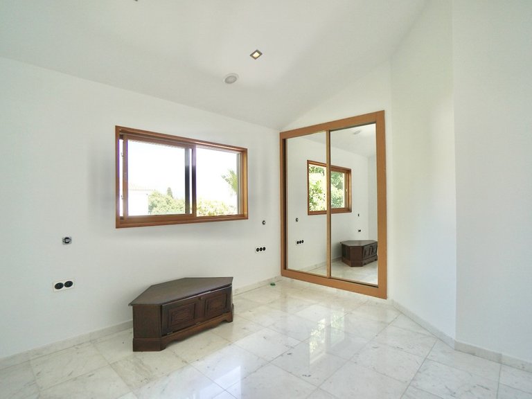 Villa for Sale in Benahavís, Malaga 39