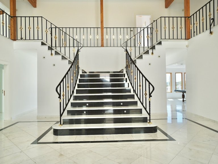 Villa for Sale in Benahavís, Malaga 5