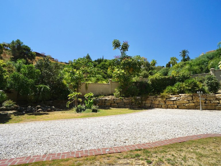 Villa for Sale in Benahavís, Malaga 51