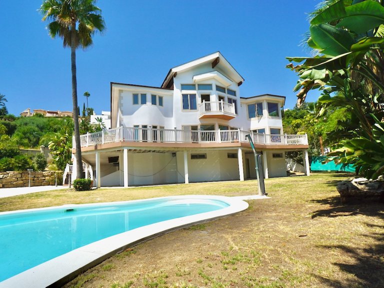 Villa for Sale in Benahavís, Malaga 55