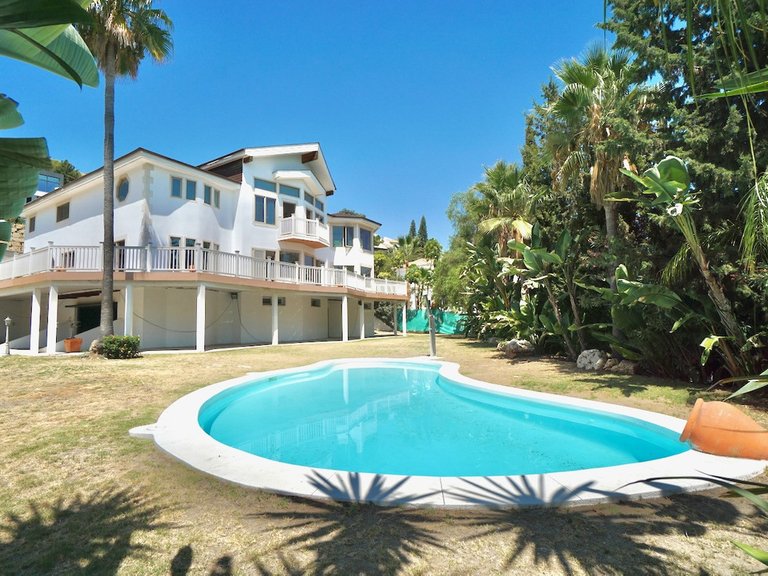 Villa for Sale in Benahavís, Malaga 57