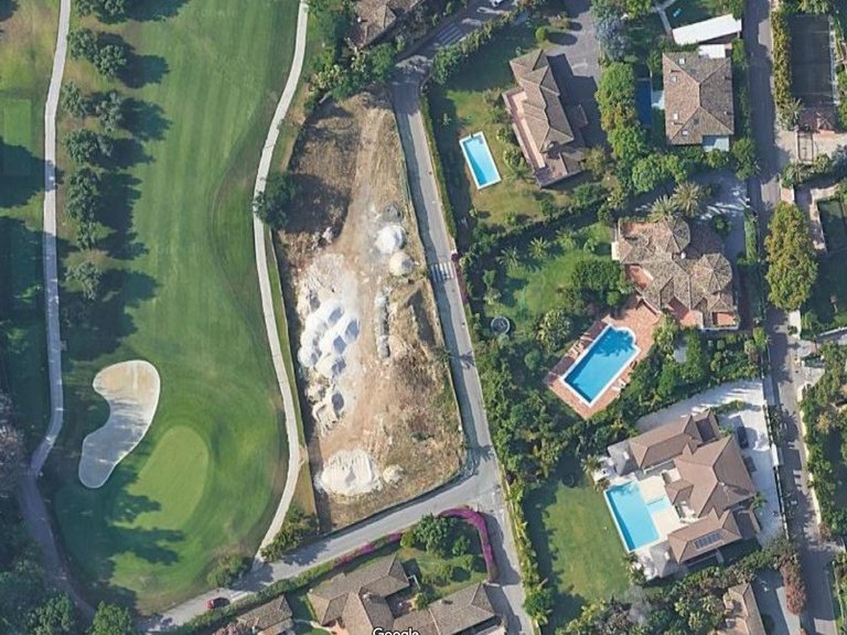 Plot for Sale in Guadalmina Baja, Malaga 1