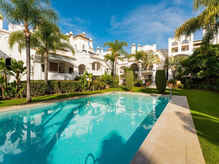 Apartment for Sale in Costa del Sol Sierra Blanca, Malaga 1