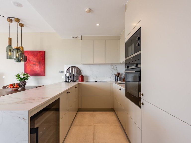 Apartment for Sale in El Paraiso, Malaga 10