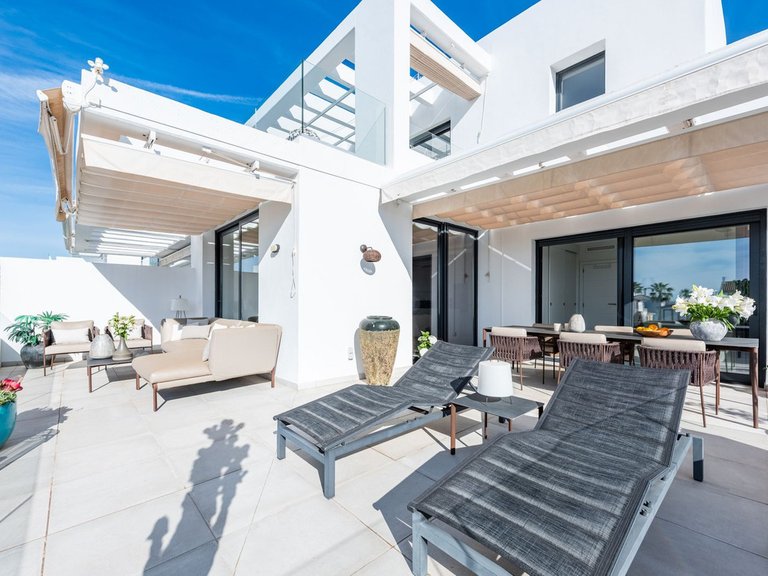 Apartment for Sale in El Paraiso, Malaga 25