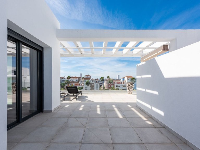 Apartment for Sale in El Paraiso, Malaga 32