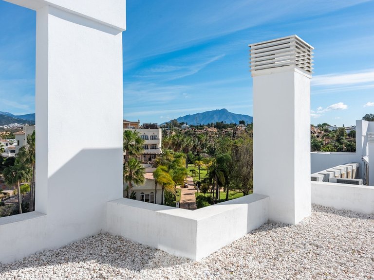 Apartment for Sale in El Paraiso, Malaga 34