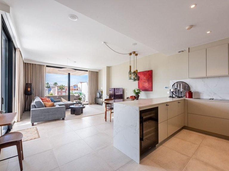 Apartment for Sale in El Paraiso, Malaga 9
