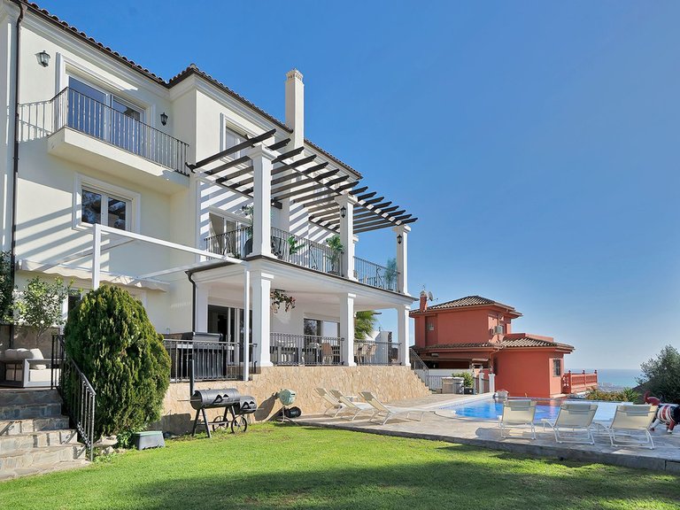 Villa for Sale in Benalmadena, Malaga 1