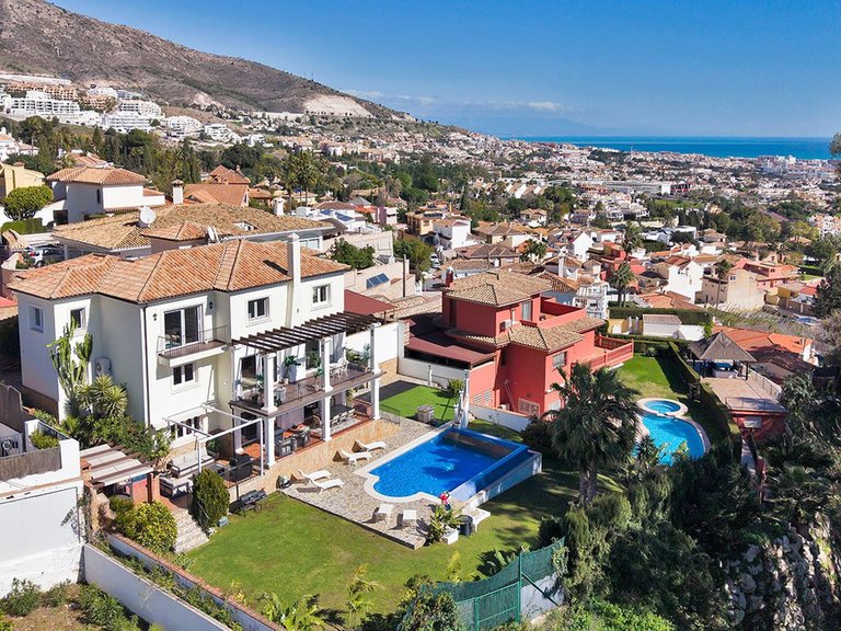 Villa for Sale in Benalmadena, Malaga 41