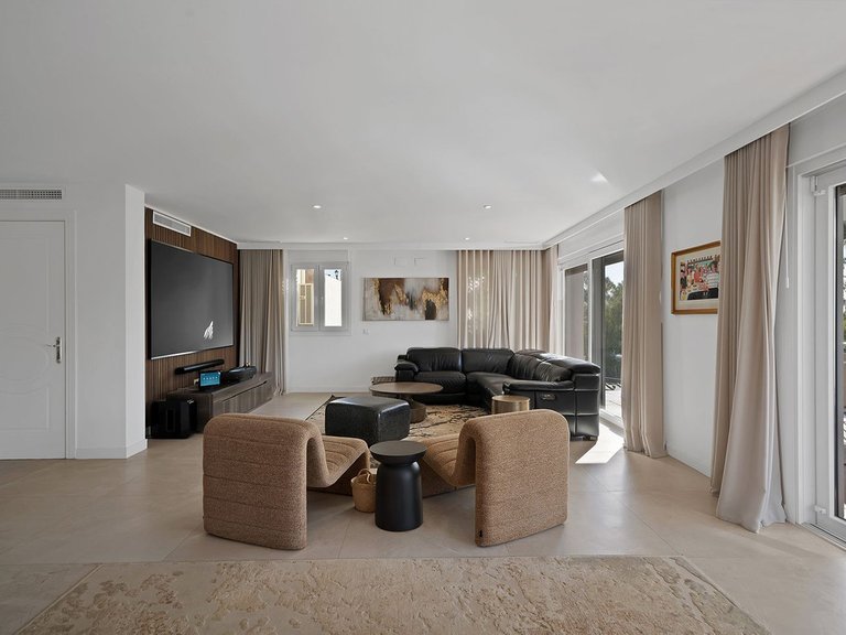 Villa for Sale in Benalmadena, Malaga 7