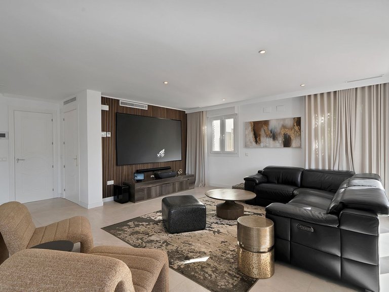 Villa for Sale in Benalmadena, Malaga 8