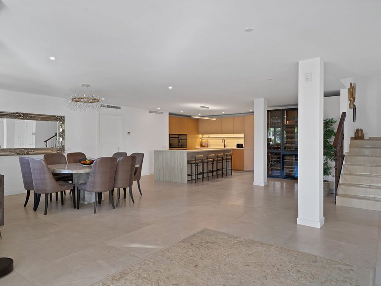 Villa for Sale in Benalmadena, Malaga 9