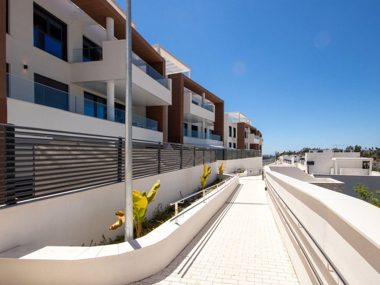 Apartment for Sale in La Quinta, Malaga 17
