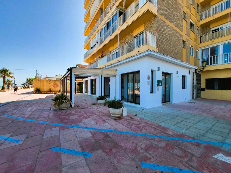 Commercial for Sale in San Luis De Sabinillas, Malaga 1