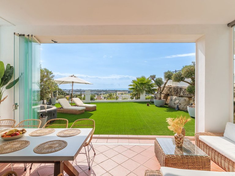 Apartment for Sale in Benahavís, Malaga 1