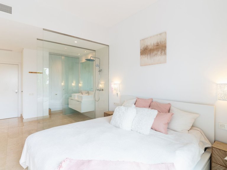 Apartment for Sale in Benahavís, Malaga 10