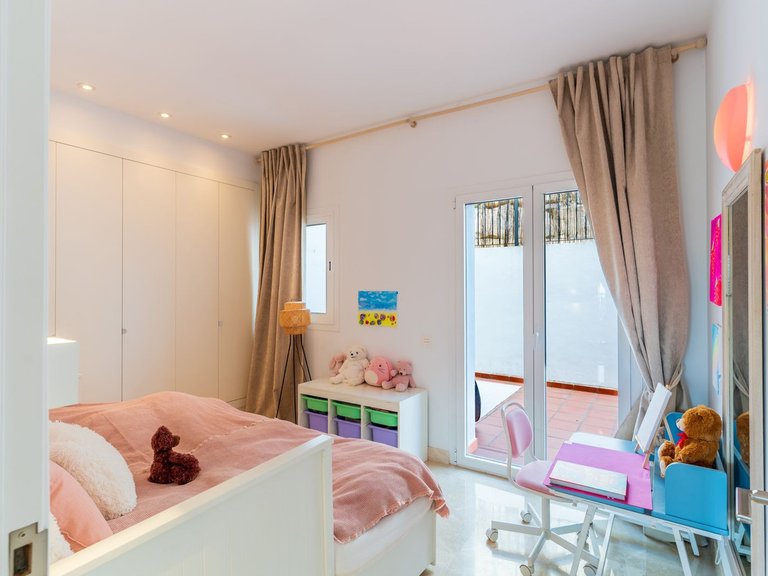 Apartment for Sale in Benahavís, Malaga 11