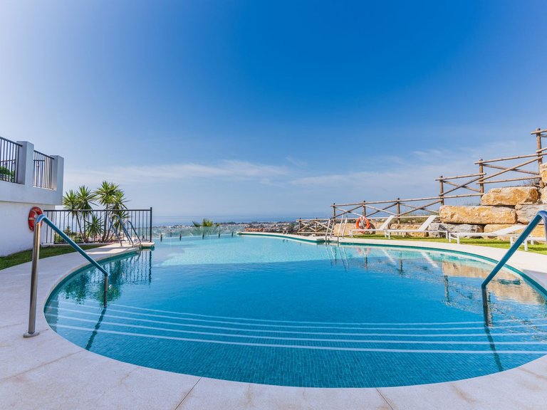Apartment for Sale in Benahavís, Malaga 30