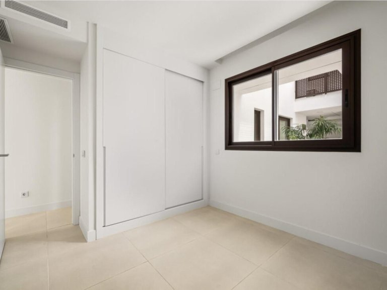 Apartment for Sale in Fuengirola, Malaga 11
