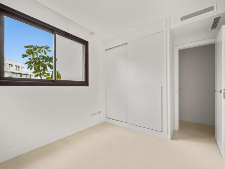 Apartment for Sale in Fuengirola, Malaga 12