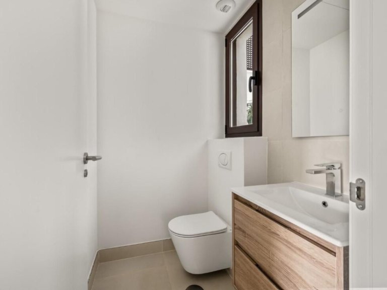 Apartment for Sale in Fuengirola, Malaga 14