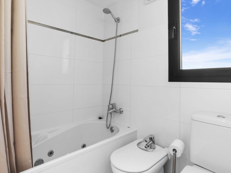 Apartment for Sale in Doña Julia, Malaga 27