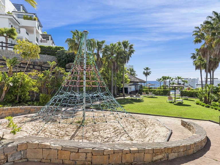 Apartment for Sale in Doña Julia, Malaga 35