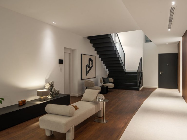 Villa for Sale in The Golden Mile, Malaga 14