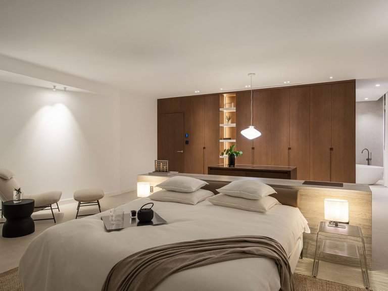 Villa for Sale in The Golden Mile, Malaga 7