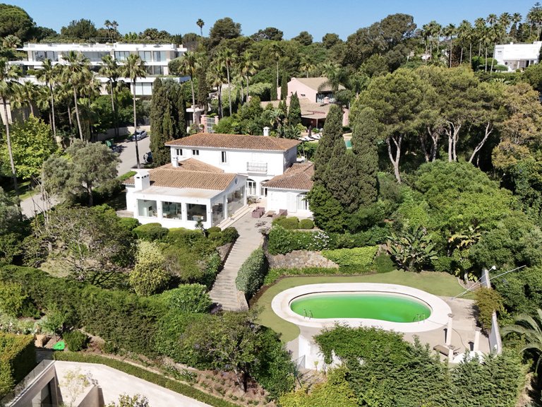 Villa for Sale in Sotogrande Costa, Cadiz 1