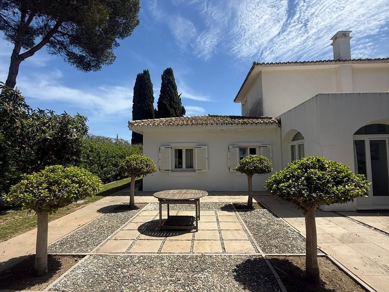 Villa for Sale in Sotogrande Costa, Cadiz 3