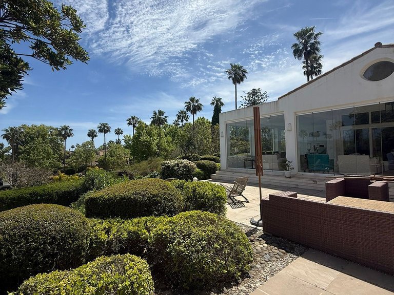 Villa for Sale in Sotogrande Costa, Cadiz 4