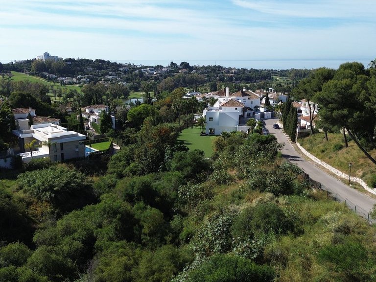 Plot for Sale in El Paraiso, Malaga 7
