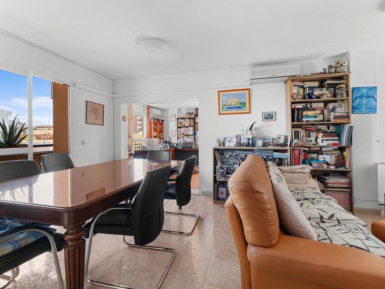 Apartment for Sale in Málaga, Malaga 15
