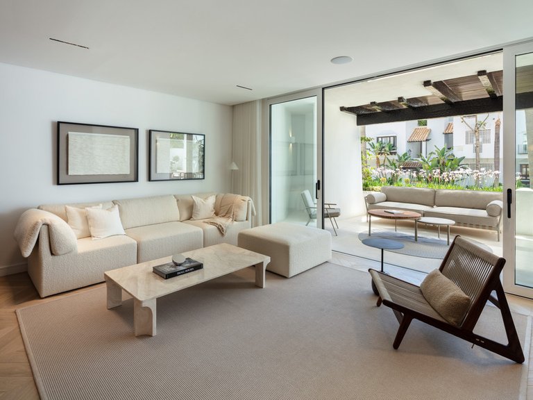 Apartment for Sale in The Golden Mile, Malaga 17