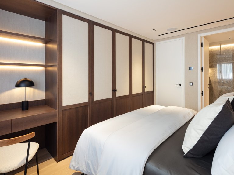 Apartment for Sale in The Golden Mile, Malaga 18