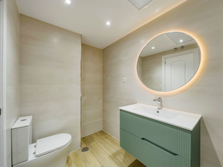 Apartment for Sale in Costa del Sol, Benalmadena Costa, Malaga 13