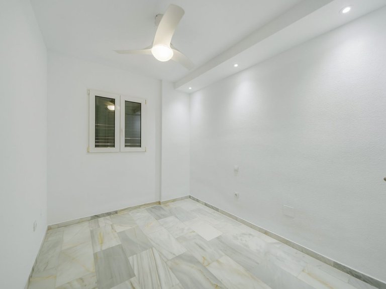 Apartment for Sale in Costa del Sol, Benalmadena Costa, Malaga 17