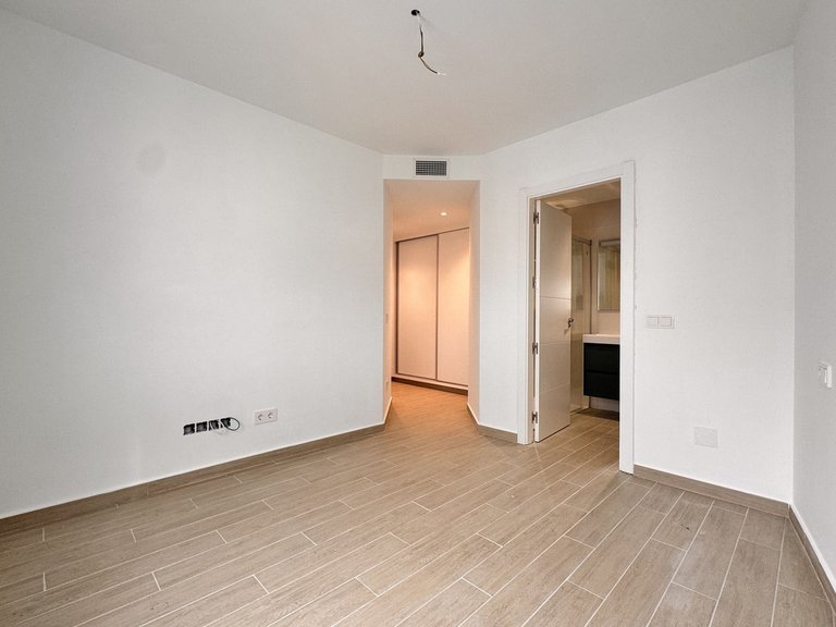 Apartment for Sale in Fuengirola, Malaga 12