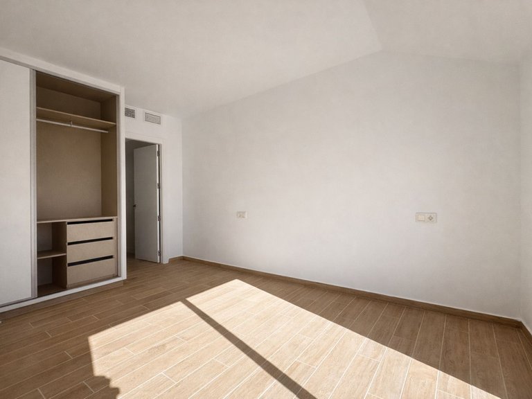 Apartment for Sale in Fuengirola, Malaga 15