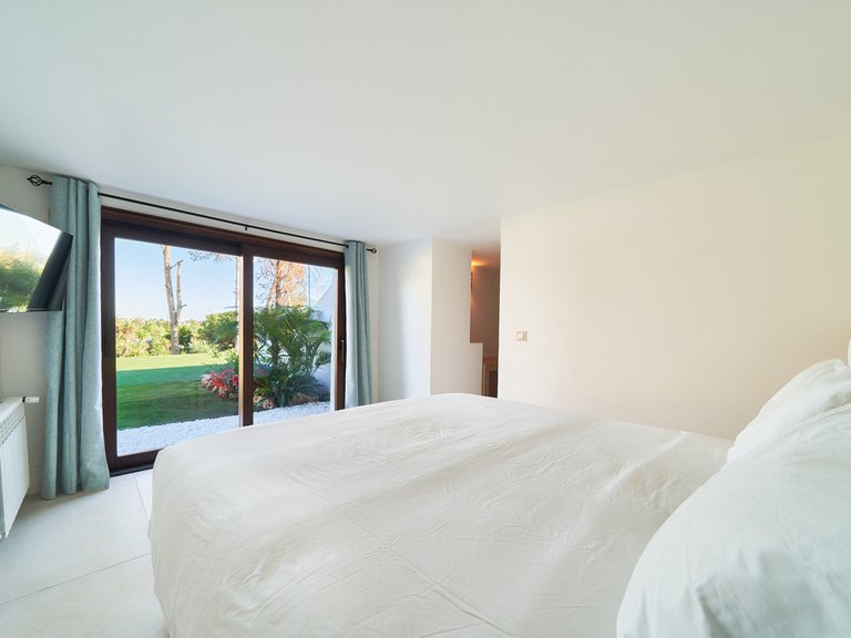 Villa for Sale in San Pedro De Alcántara, Malaga 35