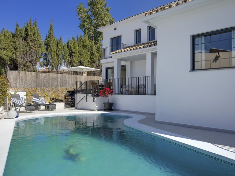 Villa for Sale in Guadalmina Alta, Malaga 1